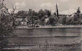 Hier geht es zur Karte mit dem Motiv 'Sprungturm aus Holz vor der Burg' Hier geht es zur Karte mit dem Motiv 'Sprungturm aus Holz vor der Burg'