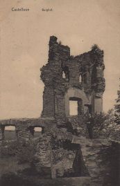 Hier geht es zur Karte mit dem Motiv 'Pulverturm der Burg vom Burghof' Hier geht es zur Karte mit dem Motiv 'Pulverturm der Burg vom Burghof'