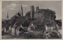 Hier geht es zur Karte mit dem Motiv 'Kirchen und Burgruine hinter Bäumen' Hier geht es zur Karte mit dem Motiv 'Kirchen und Burgruine hinter Bäumen'
