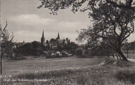 Hier geht es zur Karte mit dem Motiv 'Blick über eine Wiese zur Stadtkulisse' Hier geht es zur Karte mit dem Motiv 'Blick über eine Wiese zur Stadtkulisse'