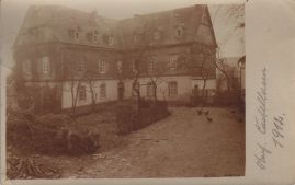 Hier geht es zur Karte mit dem Motiv 'Das Forsthaus am Rande des Burgbergs' Hier geht es zur Karte mit dem Motiv 'Das Forsthaus am Rande des Burgbergs'