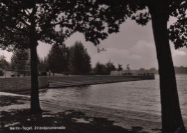 Hier geht es zur Karte mit dem Motiv 'Strandpromenade Tegeler See im Jahr 1961' Hier geht es zur Karte mit dem Motiv 'Strandpromenade Tegeler See im Jahr 1961'