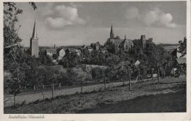 Hier geht es zur Karte mit dem Motiv 'Burg und Kirchen gesehen vom Weg am Friedhof'