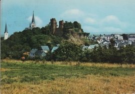 Hier geht es zur Karte mit dem Motiv 'Mit freiem Oberkörper die Burg betrachtend'