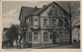 Hier geht es zur Karte mit dem Motiv 'Das Bahnhofshotel im Süden Kastellauns' Hier geht es zur Karte mit dem Motiv 'Das Bahnhofshotel im Süden Kastellauns'