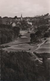 Hier geht es zur Karte mit dem Motiv 'Blick den Hang hinauf zum Dorf' Hier geht es zur Karte mit dem Motiv 'Blick den Hang hinauf zum Dorf'
