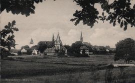 Hier geht es zur Karte mit dem Motiv 'Blick über Wiesen zum Waisenhaus und den Kirchen' Hier geht es zur Karte mit dem Motiv 'Blick über Wiesen zum Waisenhaus und den Kirchen'