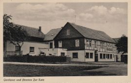 Hier geht es zur Karte mit dem Motiv 'Fachwerkhaus mit Gasthaus Zur Katz' Hier geht es zur Karte mit dem Motiv 'Fachwerkhaus mit Gasthaus Zur Katz'
