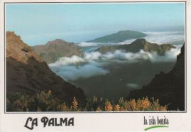 Hier geht es zur Karte mit dem Motiv 'Die wolkenverhangene Caldera'