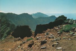 Hier geht es zur Karte mit dem Motiv 'Mann am Caldera-Rand' Hier geht es zur Karte mit dem Motiv 'Mann am Caldera-Rand'