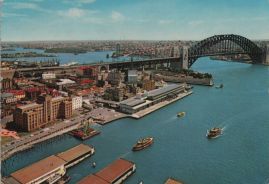 Hier geht es zur Karte mit dem Motiv 'Schiffe unterwegs vor der Harbour Bridge' Hier geht es zur Karte mit dem Motiv 'Schiffe unterwegs vor der Harbour Bridge'
