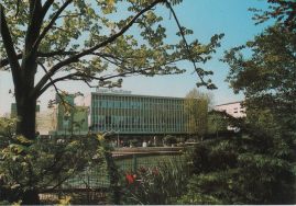 Hier geht es zur Karte mit dem Motiv 'Bayer-Kaufhaus in der Fußgängerzone' Hier geht es zur Karte mit dem Motiv 'Bayer-Kaufhaus in der Fußgängerzone'
