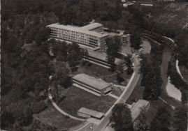 Hier geht es zur Karte mit dem Motiv 'Krankenhaus aus der Luft gesehen' Hier geht es zur Karte mit dem Motiv 'Krankenhaus aus der Luft gesehen'