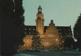 Hier geht es zur Karte mit dem Motiv 'Das Rathaus in der Abenddämmerung' Hier geht es zur Karte mit dem Motiv 'Das Rathaus in der Abenddämmerung'