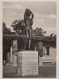 Hier geht es zur Karte mit dem Motiv 'Skulptur am Strandbad Müggelsee' Hier geht es zur Karte mit dem Motiv 'Skulptur am Strandbad Müggelsee'