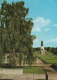 Hier geht es zur Karte mit dem Motiv 'Blick zur Statue des Ehrenmals'