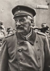 Hier geht es zur Karte mit dem Motiv 'Hans Flössel spielt Hauptmann von Köpenick' Hier geht es zur Karte mit dem Motiv 'Hans Flössel spielt Hauptmann von Köpenick'