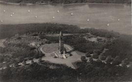 Hier geht es zur Karte mit dem Motiv 'Luftbild des Grunewaldturms von 1928' Hier geht es zur Karte mit dem Motiv 'Luftbild des Grunewaldturms von 1928'