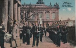 Hier geht es zur Karte mit dem Motiv 'Wachablösung unter den Linden'