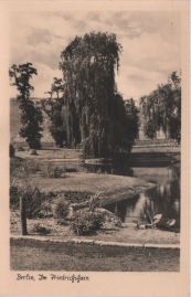 Hier geht es zur Karte mit dem Motiv 'Teich im Volkspark Friedrichshain' Hier geht es zur Karte mit dem Motiv 'Teich im Volkspark Friedrichshain'