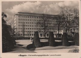 Hier geht es zur Karte mit dem Motiv 'Park vor dem Bayer-Verwaltungsgebäude' Hier geht es zur Karte mit dem Motiv 'Park vor dem Bayer-Verwaltungsgebäude'