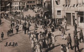 Hier geht es zur Karte mit dem Motiv 'Umzug der Schützen im Jahr 1930' Hier geht es zur Karte mit dem Motiv 'Umzug der Schützen im Jahr 1930'