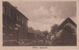 Hier geht es zur Karte mit dem Motiv 'Die unbefestigte Hauptstraße im Jahr 1921' Hier geht es zur Karte mit dem Motiv 'Die unbefestigte Hauptstraße im Jahr 1921'