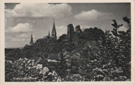 Hier geht es zur Karte mit dem Motiv 'Viel Grün vor und bei der Burg'