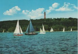 Hier geht es zur Karte mit dem Motiv 'Einige Segelboote vor dem Grunewald' Hier geht es zur Karte mit dem Motiv 'Einige Segelboote vor dem Grunewald'