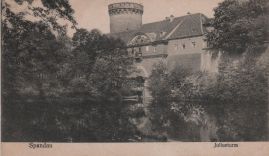 Hier geht es zur Karte mit dem Motiv 'Juliusturm hinter Wasser' Hier geht es zur Karte mit dem Motiv 'Juliusturm hinter Wasser'