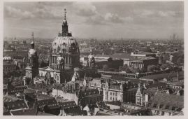 Hier geht es zur Karte mit dem Motiv 'Blick vom Rathausturm zum Berliner Dom' Hier geht es zur Karte mit dem Motiv 'Blick vom Rathausturm zum Berliner Dom'