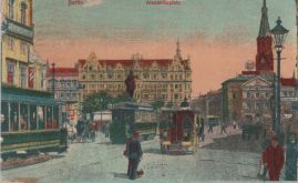 Hier geht es zur Karte mit dem Motiv 'Kutschen und Straßenbahnen auf dem Alex' Hier geht es zur Karte mit dem Motiv 'Kutschen und Straßenbahnen auf dem Alex'