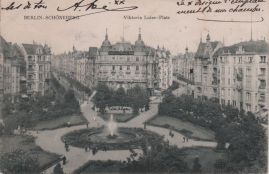 Hier geht es zur Karte mit dem Motiv 'Blick von oben auf den Viktoria-Luise-Platz' Hier geht es zur Karte mit dem Motiv 'Blick von oben auf den Viktoria-Luise-Platz'