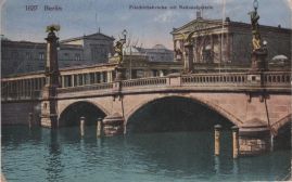 Hier geht es zur Karte mit dem Motiv 'Friedrichsbrücke über der blauen Spree' Hier geht es zur Karte mit dem Motiv 'Friedrichsbrücke über der blauen Spree'