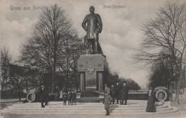 Hier geht es zur Karte mit dem Motiv 'Roon-Denkmal am alten Standort' Hier geht es zur Karte mit dem Motiv 'Roon-Denkmal am alten Standort'