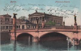 Hier geht es zur Karte mit dem Motiv 'Nationalgalerie mit Kolonnaden' Hier geht es zur Karte mit dem Motiv 'Nationalgalerie mit Kolonnaden'