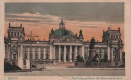 Hier geht es zur Karte mit dem Motiv 'Ein Springbrunnen vor dem Reichstag' Hier geht es zur Karte mit dem Motiv 'Ein Springbrunnen vor dem Reichstag'