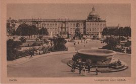 Hier geht es zur Karte mit dem Motiv 'Schloss und Lustgarten von oben'