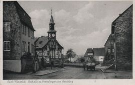 Hier geht es zur Karte mit dem Motiv 'Rathaus und Pension Wendling' Hier geht es zur Karte mit dem Motiv 'Rathaus und Pension Wendling'