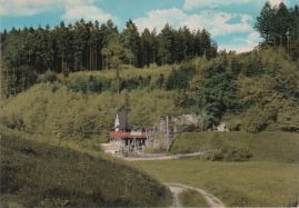 Hier geht es zur Karte mit dem Motiv 'Mühle zwischen Wald und Wiesen' Hier geht es zur Karte mit dem Motiv 'Mühle zwischen Wald und Wiesen'