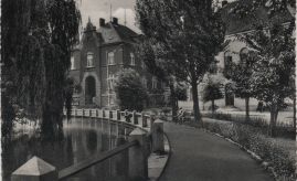 Hier geht es zur Karte mit dem Motiv 'Rathaus und Gericht am Teich'