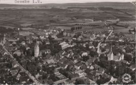 Hier geht es zur Karte mit dem Motiv 'Luftbild mit zwei Kirchen'
