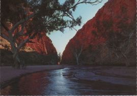 Hier geht es zur Karte mit dem Motiv 'Simpson Gap am Larapinta Trail' Hier geht es zur Karte mit dem Motiv 'Simpson Gap am Larapinta Trail'