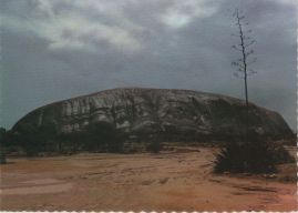 Hier geht es zur Karte mit dem Motiv 'Der schwarze Uluru' Hier geht es zur Karte mit dem Motiv 'Der schwarze Uluru'