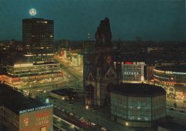 Hier geht es zur Karte mit dem Motiv 'Breitscheidplatz abends von oben' Hier geht es zur Karte mit dem Motiv 'Breitscheidplatz abends von oben'