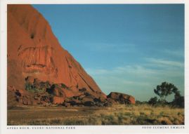 Hier geht es zur Karte mit dem Motiv 'Nah beim Uluru aufgenommen'