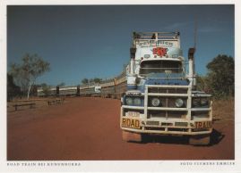 Hier geht es zur Karte mit dem Motiv 'Zwei Roadtrains in Kununurra' Hier geht es zur Karte mit dem Motiv 'Zwei Roadtrains in Kununurra'