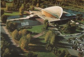 Hier geht es zur Karte mit dem Motiv 'Wasser vor und hinter Kongresshalle' Hier geht es zur Karte mit dem Motiv 'Wasser vor und hinter Kongresshalle'