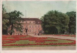 Hier geht es zur Karte mit dem Motiv 'Blumenanlage vor dem Schloss' Hier geht es zur Karte mit dem Motiv 'Blumenanlage vor dem Schloss'