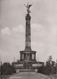 Hier geht es zur Karte mit dem Motiv 'Blick von einer Straße zur Siegessäule'